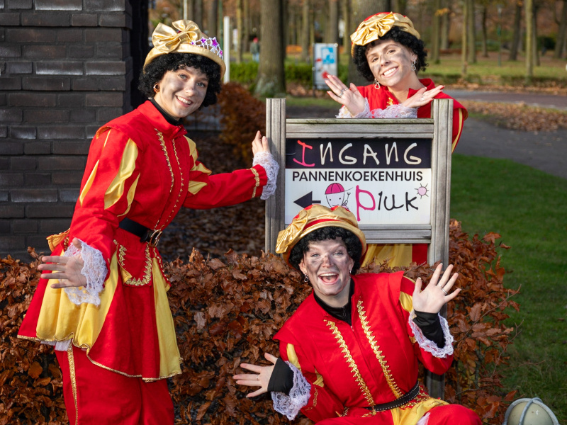 Er komen weer Pietjes helpen bij Pluk!